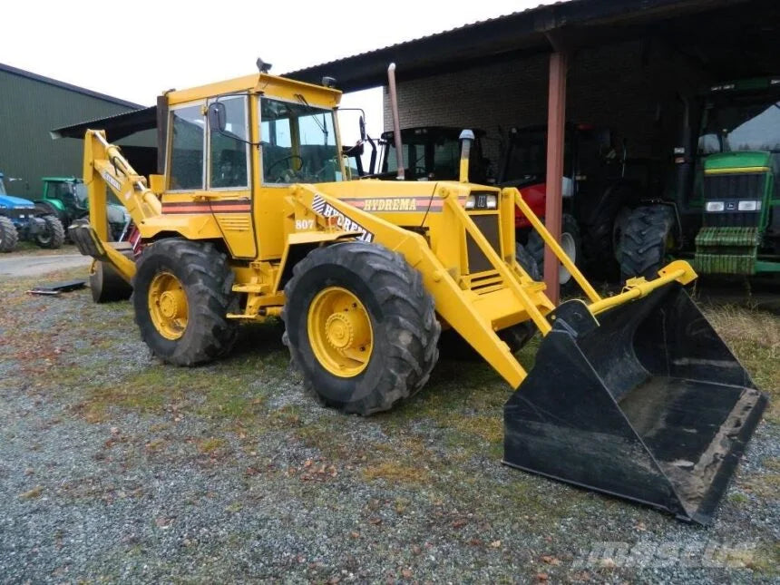 Tractopelle HYDREMA 807 de 1984 en bon état de fonctionnement