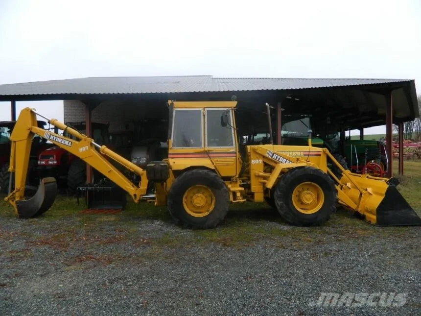 Tractopelle HYDREMA 807 de 1984 en bon état de fonctionnement