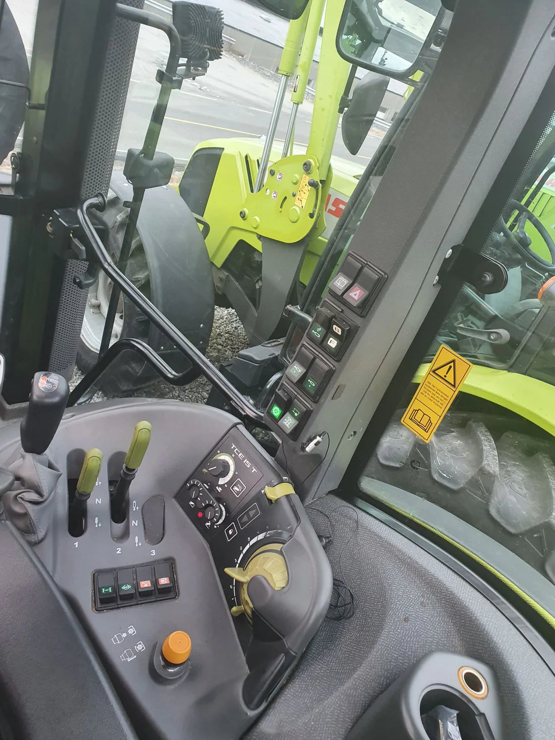 Claas Arion 430 CIS, année 2012, est un tracteur fiable et performant