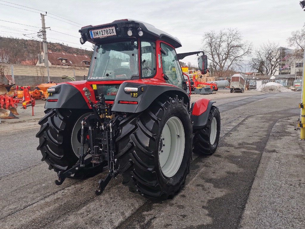 Lindner Lintrac 110 est un tracteur agricole moderne et polyvalent